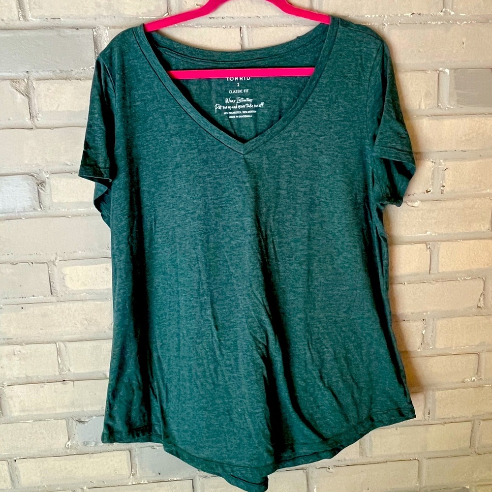 Torrid Tee. 2X. V-neck
